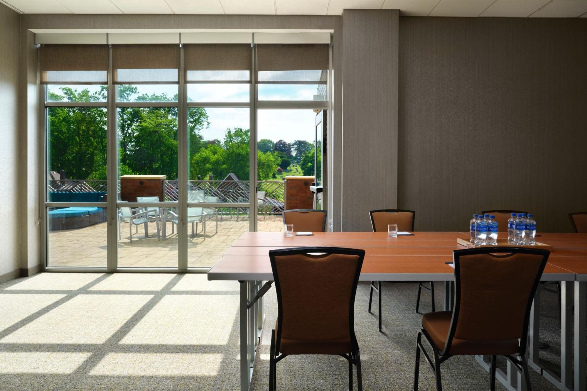 Springhill Suites By Marriott Pittsburgh Mt. Lebanon Экстерьер фото